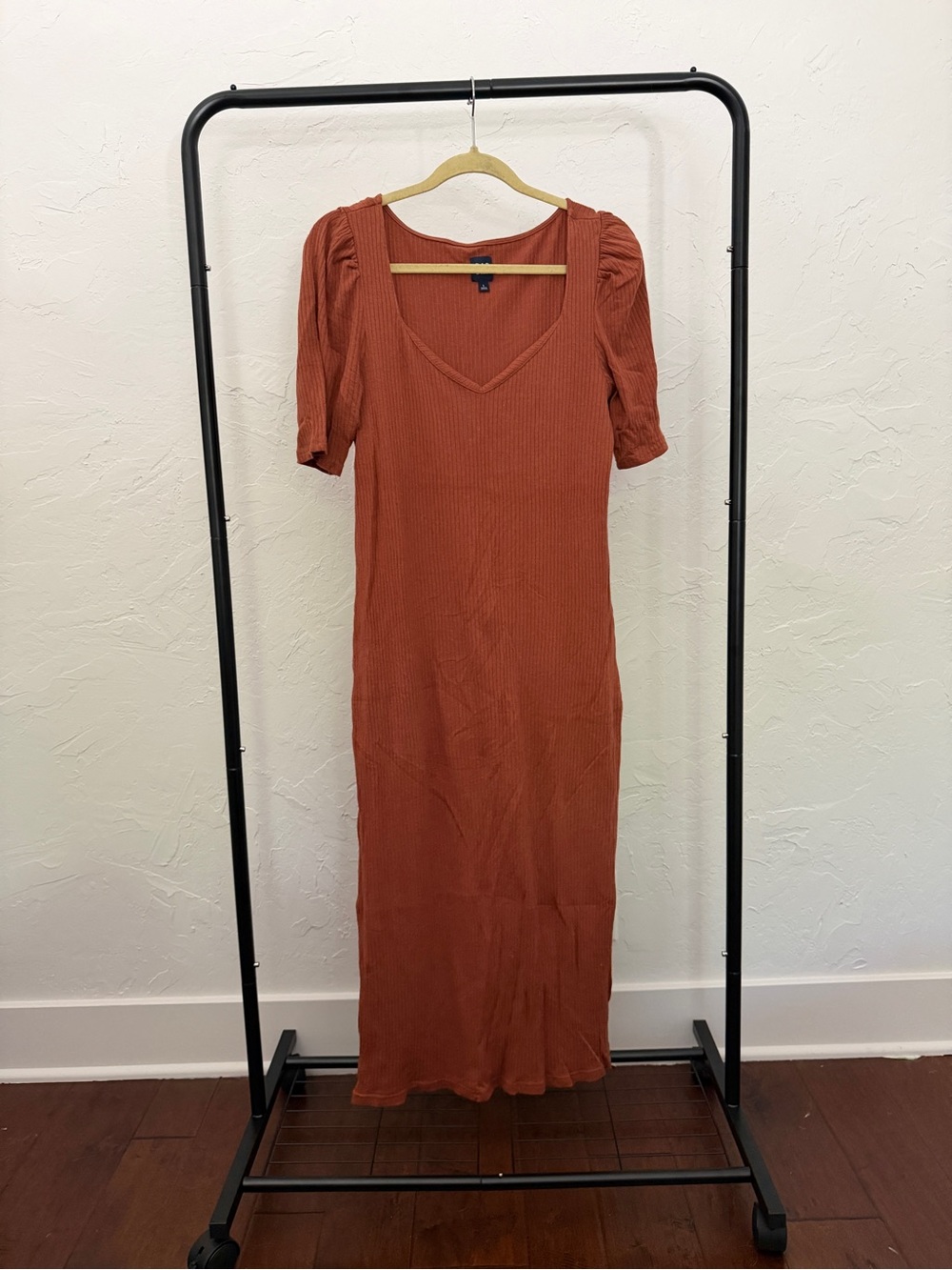 Rust Gap Ribbed Midi Dress with Puff Sleeves - Unbranded